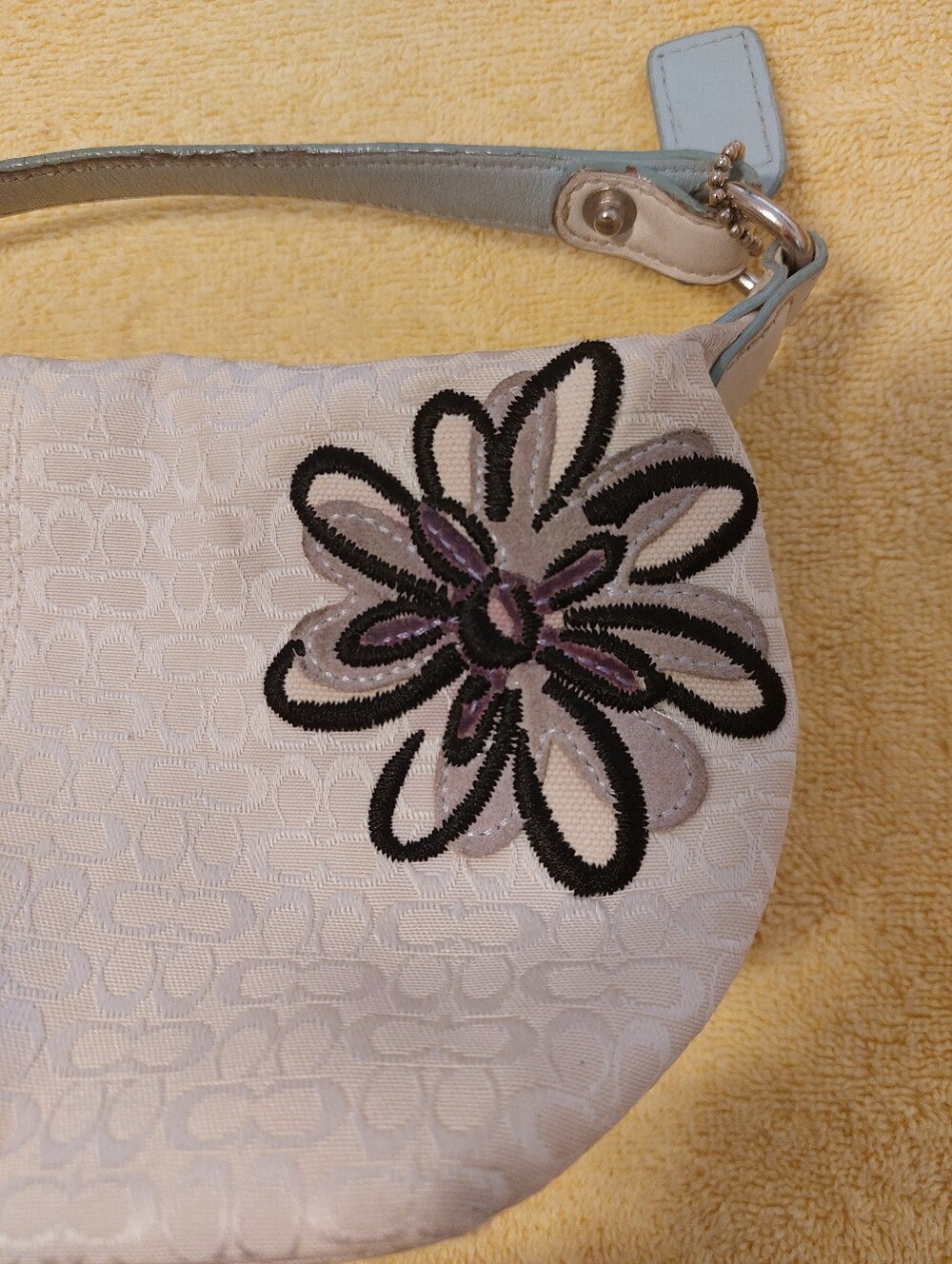 Coach Vintage Mini Bag - Picture 3 of 16